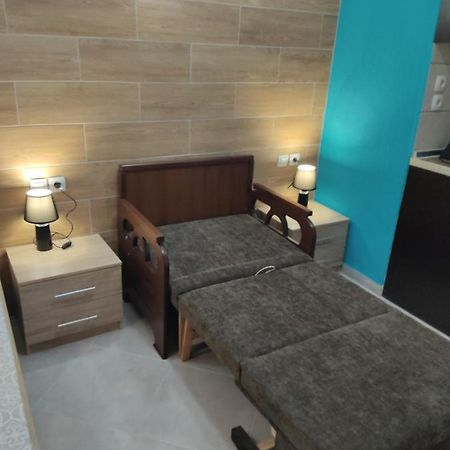 G M 2 Rooms Kentro In The Heart Of The City Larissa Exterior photo