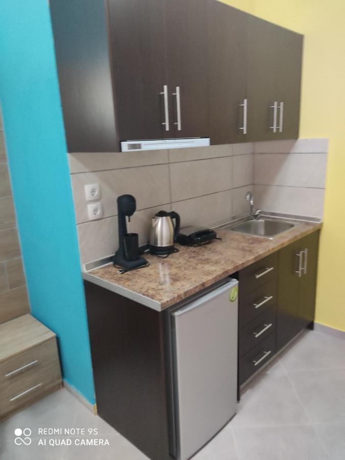 G M 2 Rooms Kentro In The Heart Of The City Larissa Exterior photo