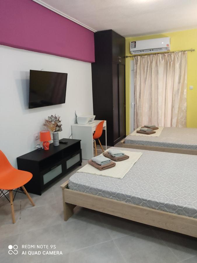 G M 2 Rooms Kentro In The Heart Of The City Larissa Exterior photo